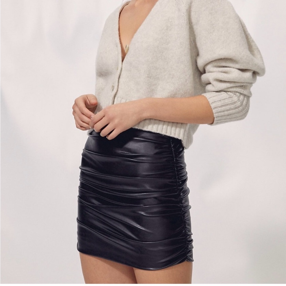 Aritzia Wilfred Harlequin Skirt - size 6